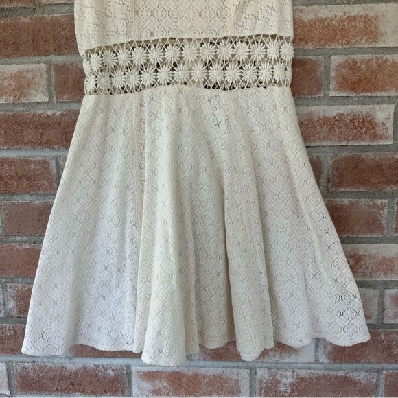 Free People Daisy Cutout Lace Mini Dress Women’s 2 Offwhite Cream Fit Flare - Picture 4 of 9